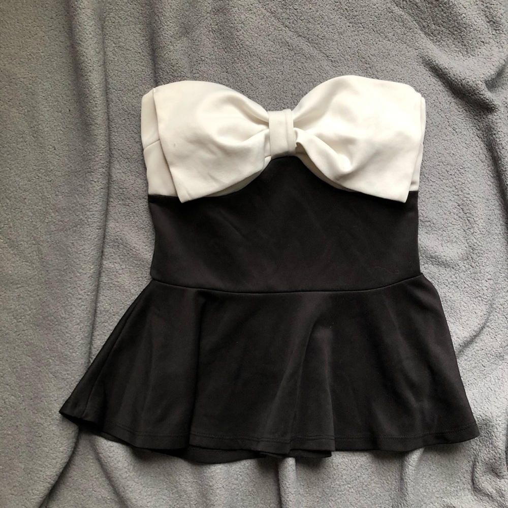 Strapless top🌿